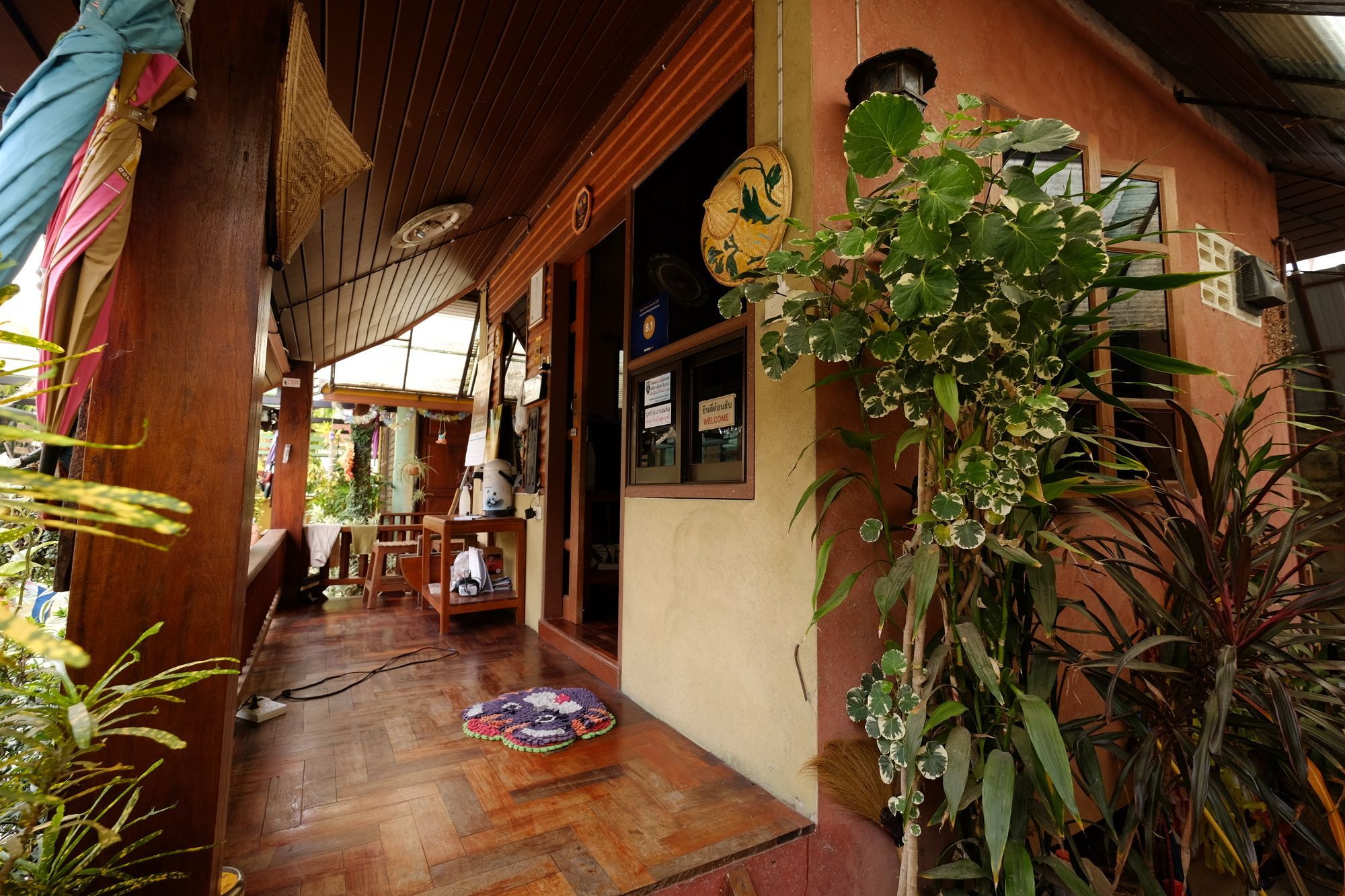 Huen Kham Kong Guesthouse Mae Sariang Exterior photo