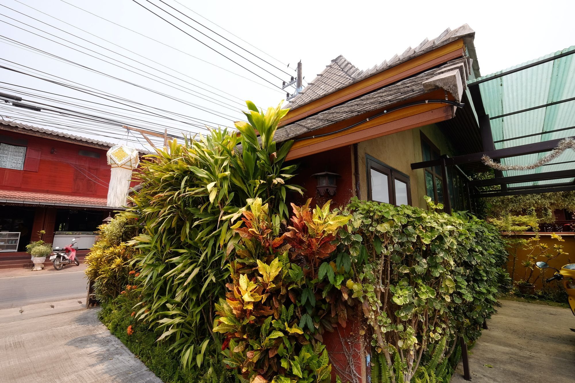 Huen Kham Kong Guesthouse Mae Sariang Exterior photo